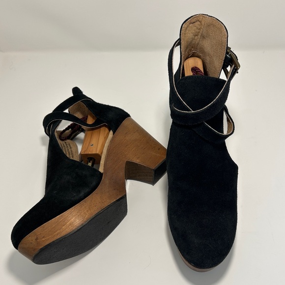 EUC Free People Cedar Clog Black Suede Platform Ankle Strap Bootie Sandal - Picture 5 of 9